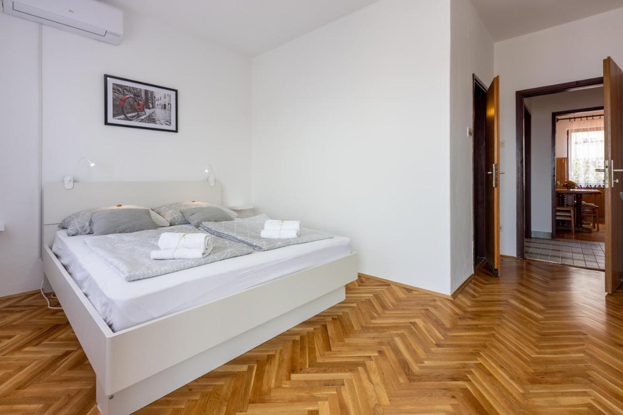 Apartment Arya Crikvenica Exterior photo